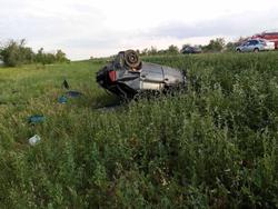 Пассажир вылетел из Логана при ДТП и погиб