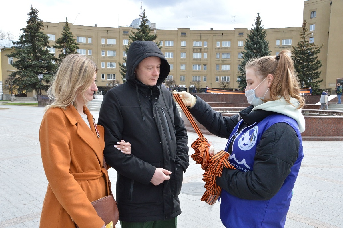 В Твери стартовала акция Георгиевская ленточка