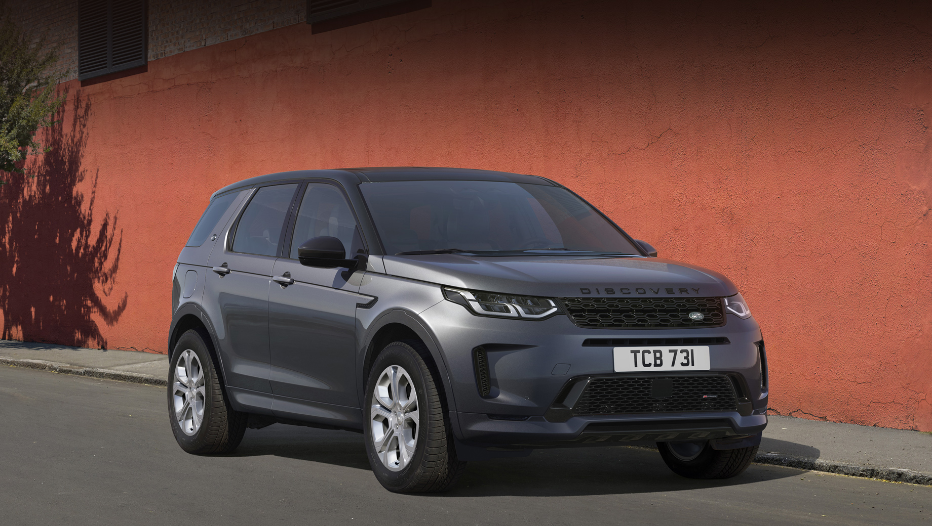 В Россию пришли Evoque Bronze и Discovery Sport Urban