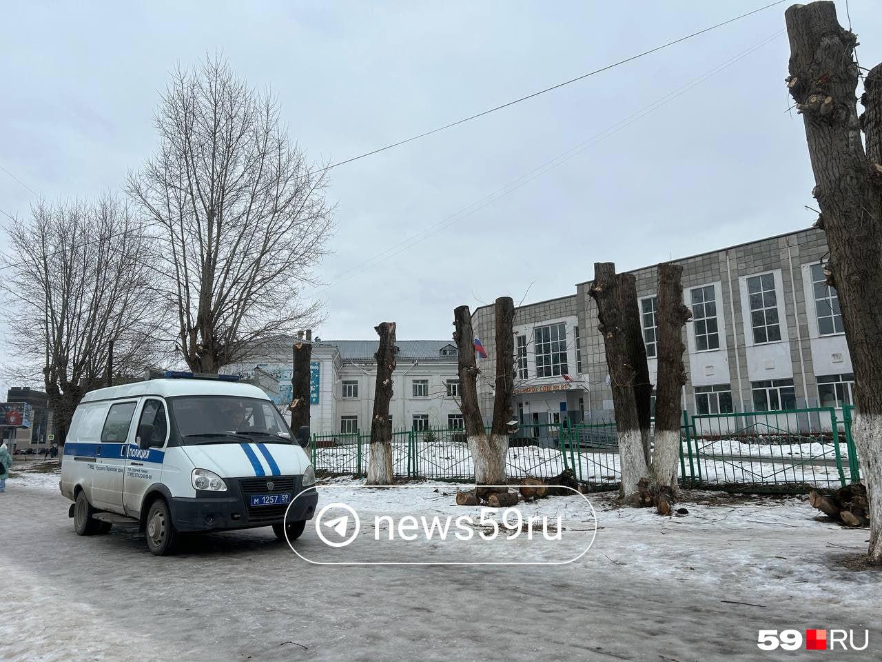 Эти умалишенные хотят запугать: пермским школам угрожают терактом в понедельник  будут ли они работать